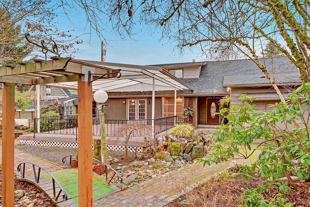Property Photo:  123 S Kelsey St  WA 98272 