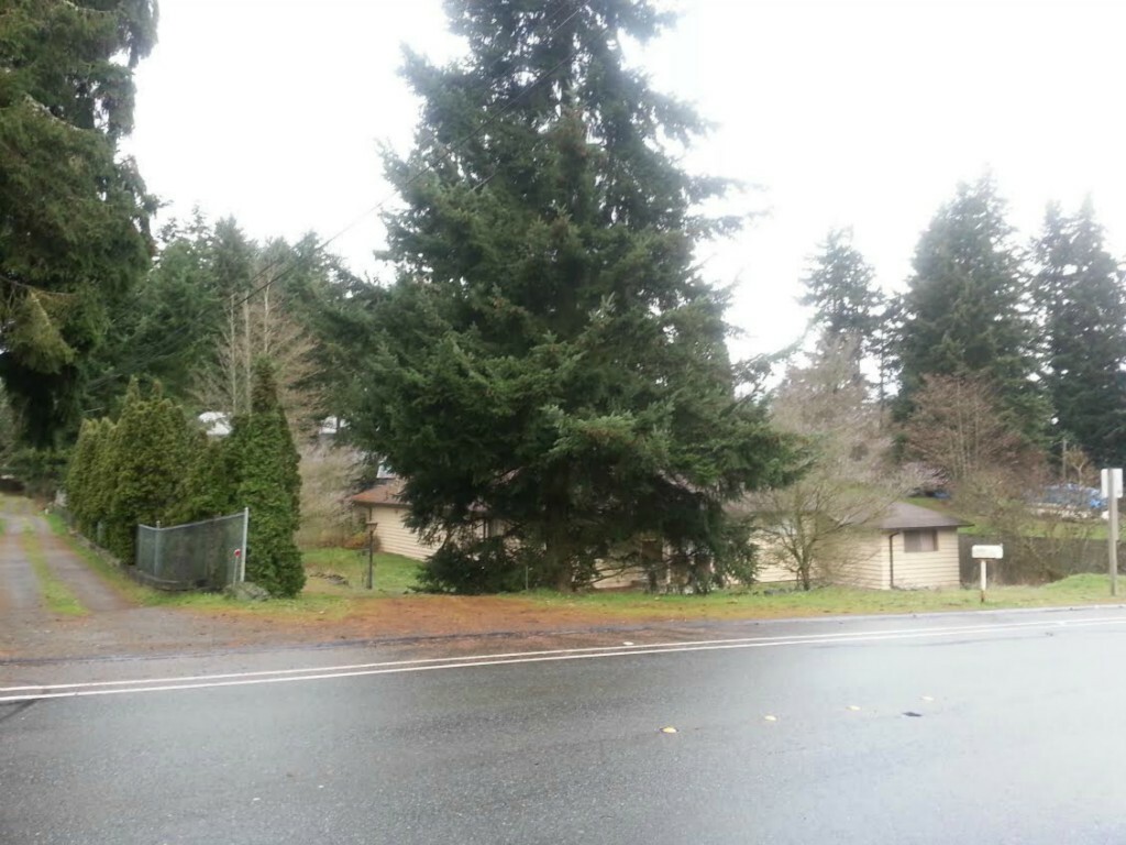 Property Photo: 2201 Aberdeen Ave NE WA 98056