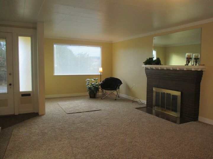 Property Photo:  3414 Rucker Ave  WA 98201 