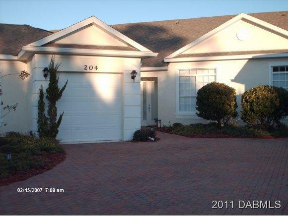 Property Photo: 204 Bauer Circle FL 32124