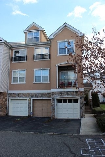 Property Photo:  158 Winchester Ct  NJ 07013 