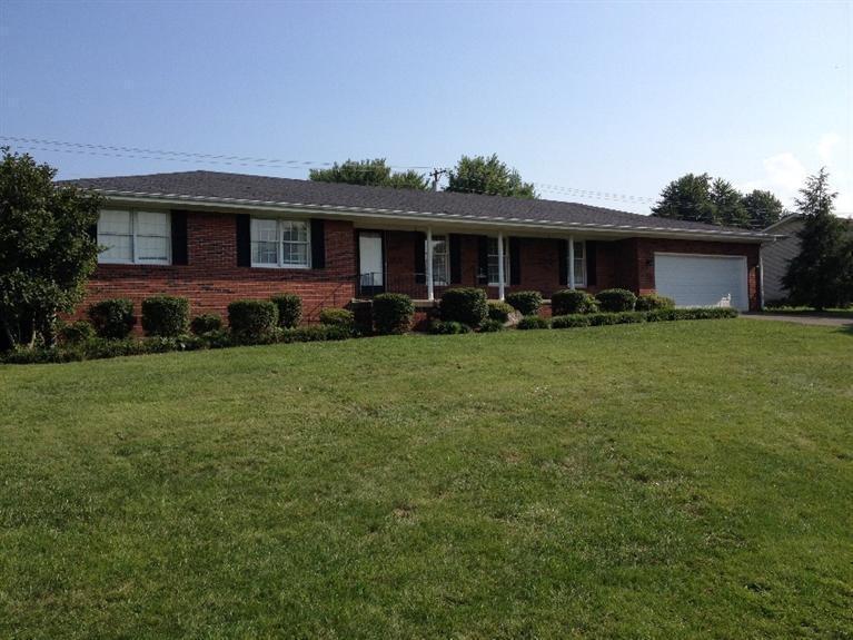 Property Photo: 408 Meadowbrook KY 40422
