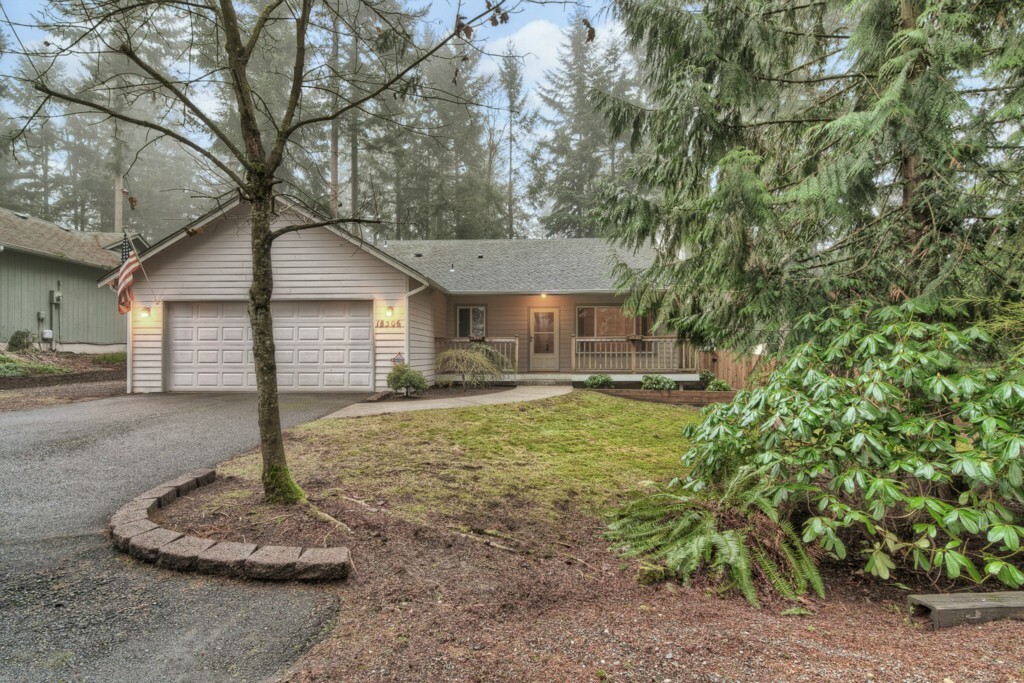 Property Photo:  18506 59th St Ct E  WA 98391 