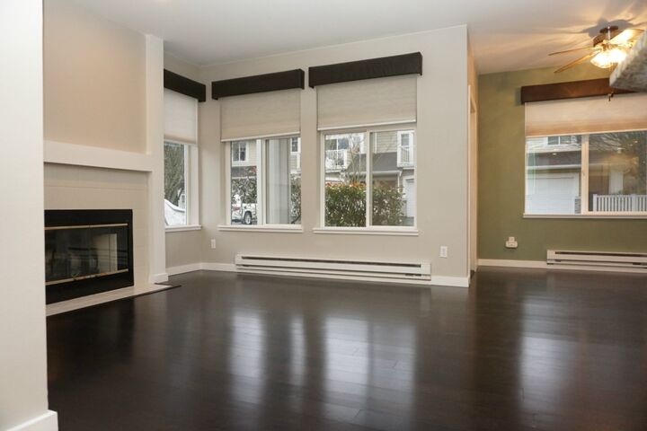 Property Photo: 23525 54th Avenue S 4-1 WA 98032