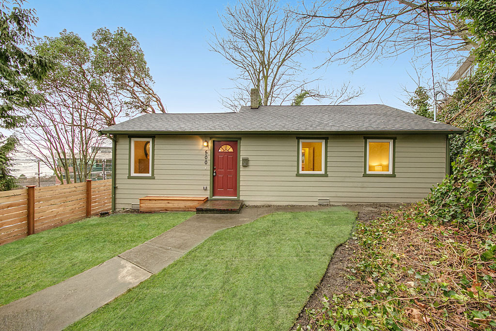 Property Photo:  500 W Republican St  WA 98119 