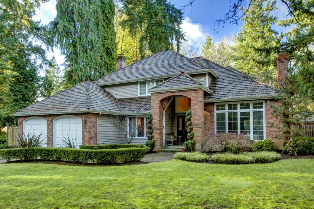 Property Photo: 2815 106th Place SE WA 98004