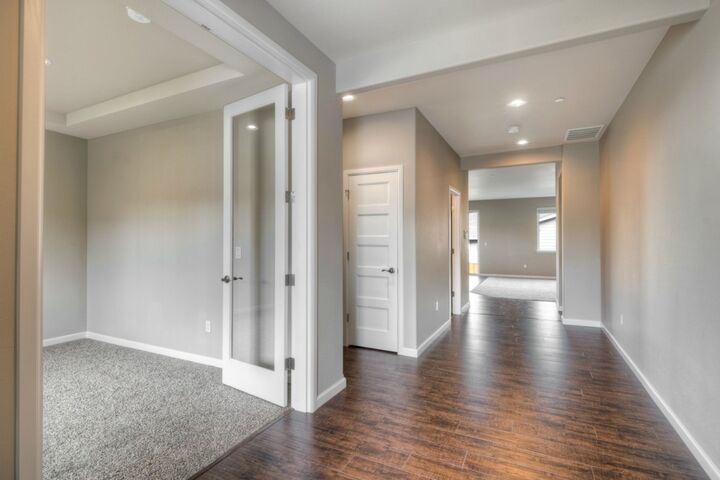 Property Photo:  10301 185th Ave E  WA 98391 