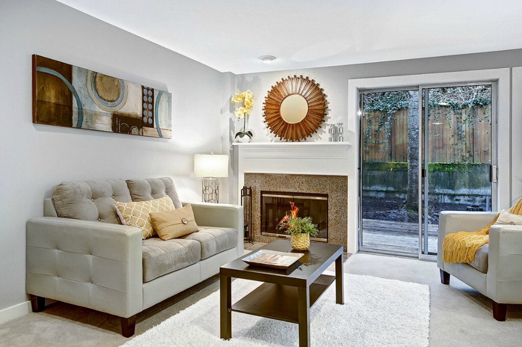 Property Photo: 301 W Raye St 212 WA 98119