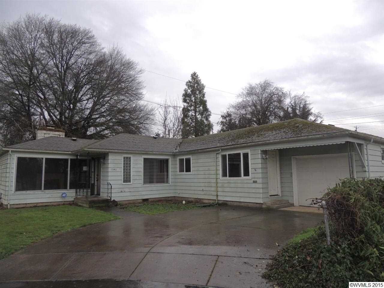 Property Photo: 1540 Olive St NE OR 97301