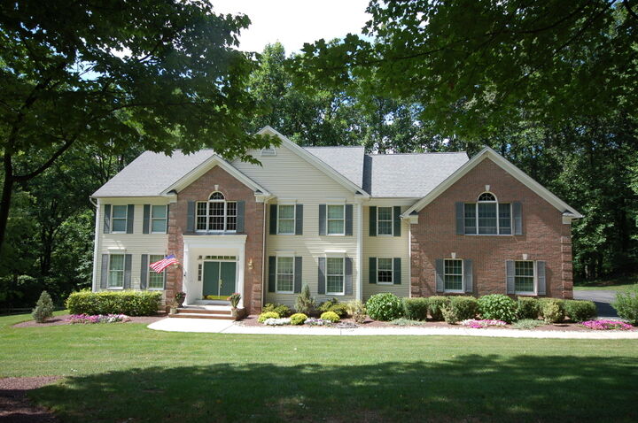4 Scotch Willie Lane  Union Twp. NJ 08827 photo