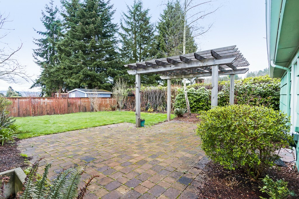 Property Photo:  7811 S 113th St  WA 98178 