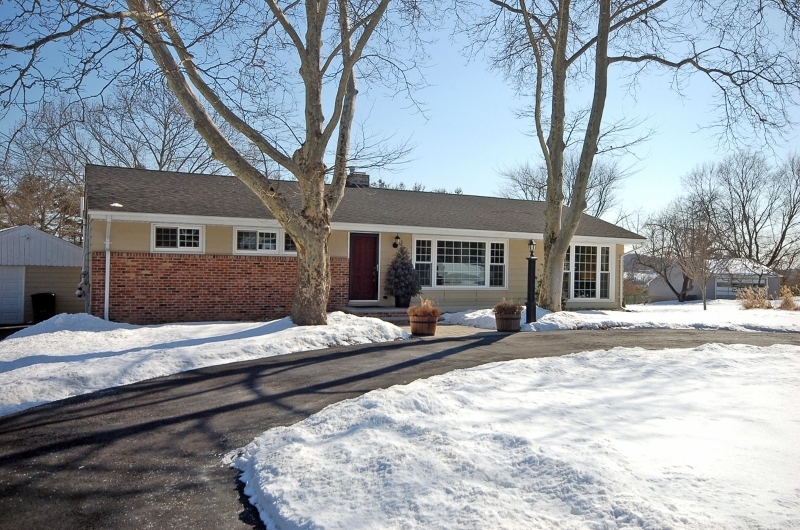 Property Photo:  6 Hillside Dr  NJ 08801 