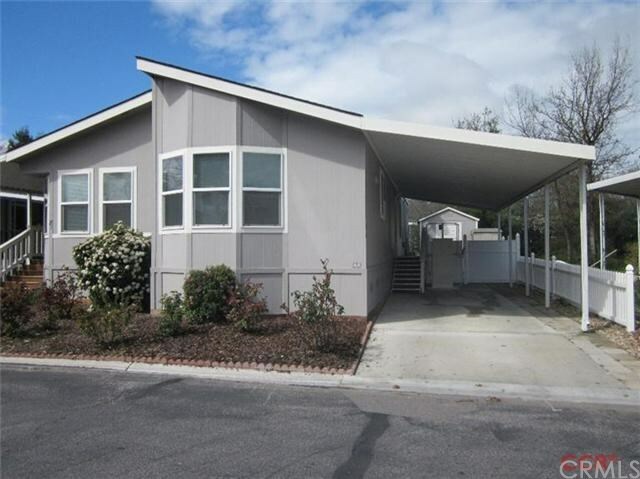 Property Photo: 83 Via Robles CA 93446