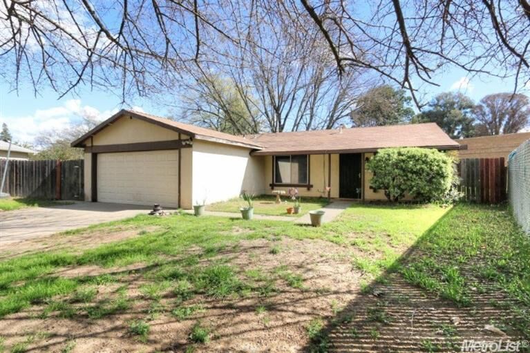 Property Photo: 8958 Salmon Falls Drive CA 95826