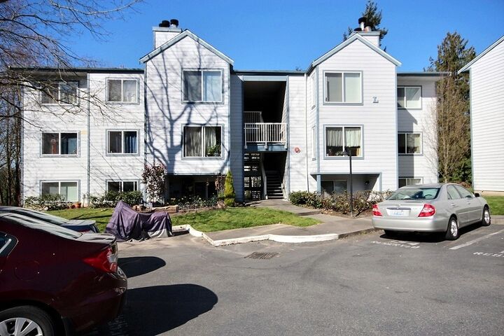975 Aberdeen Ave NE L103  Renton WA 98056 photo