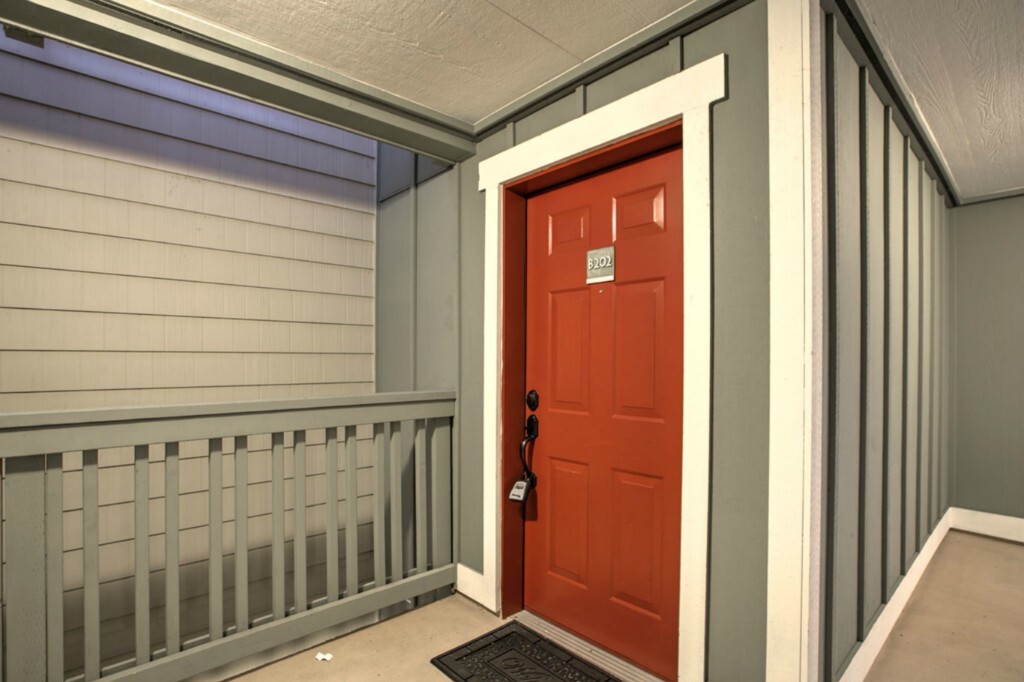 Property Photo:  7711 NE 175th St B202  WA 98028 