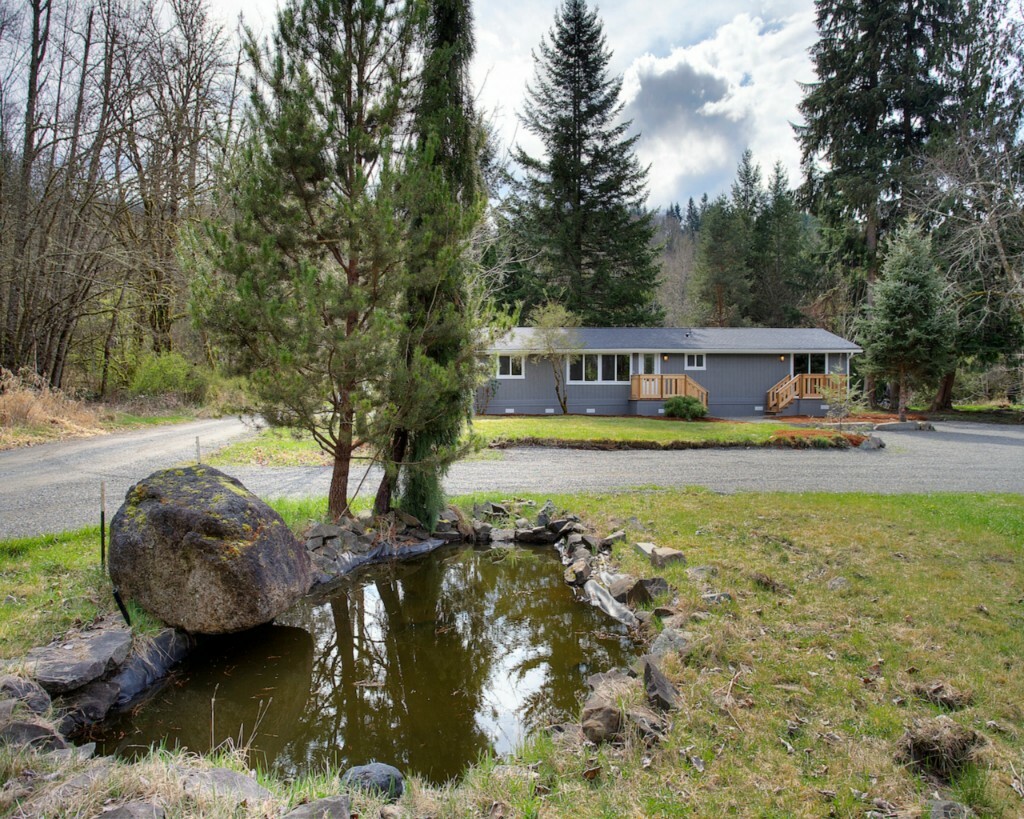 Property Photo:  22014 177th St E  WA 98360 