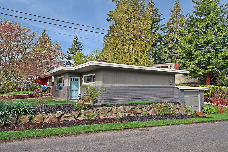 Property Photo:  5002 SW Prince St  WA 98116 