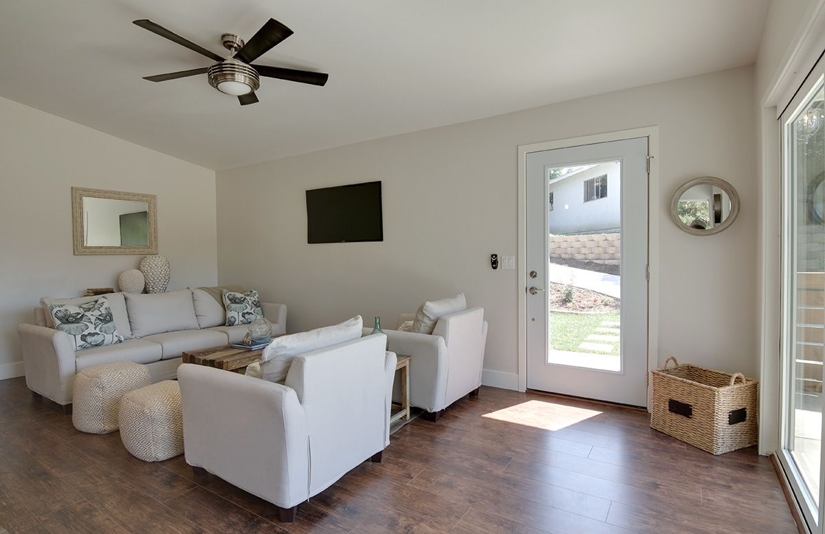 Property Photo: 911 Highland Drive CA 92075