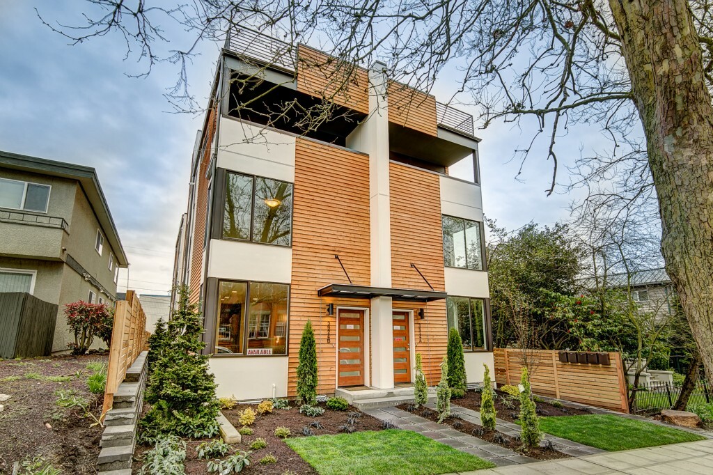 Property Photo: 3924 Linden Ave N B WA 98103