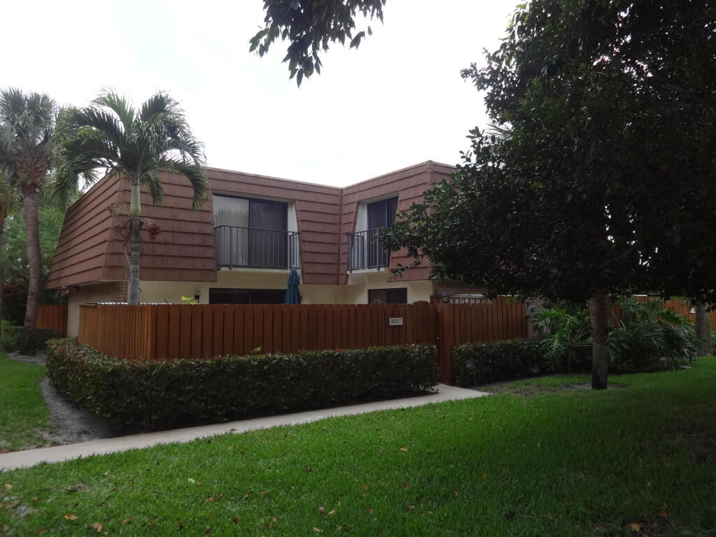 Property Photo: 3007 30th Court FL 33477