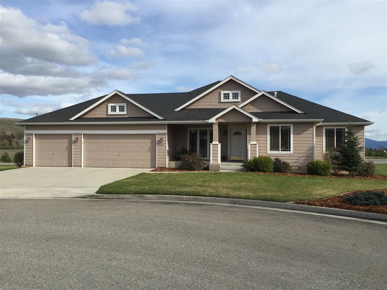 Property Photo: 9818 E Princeton WA 99206