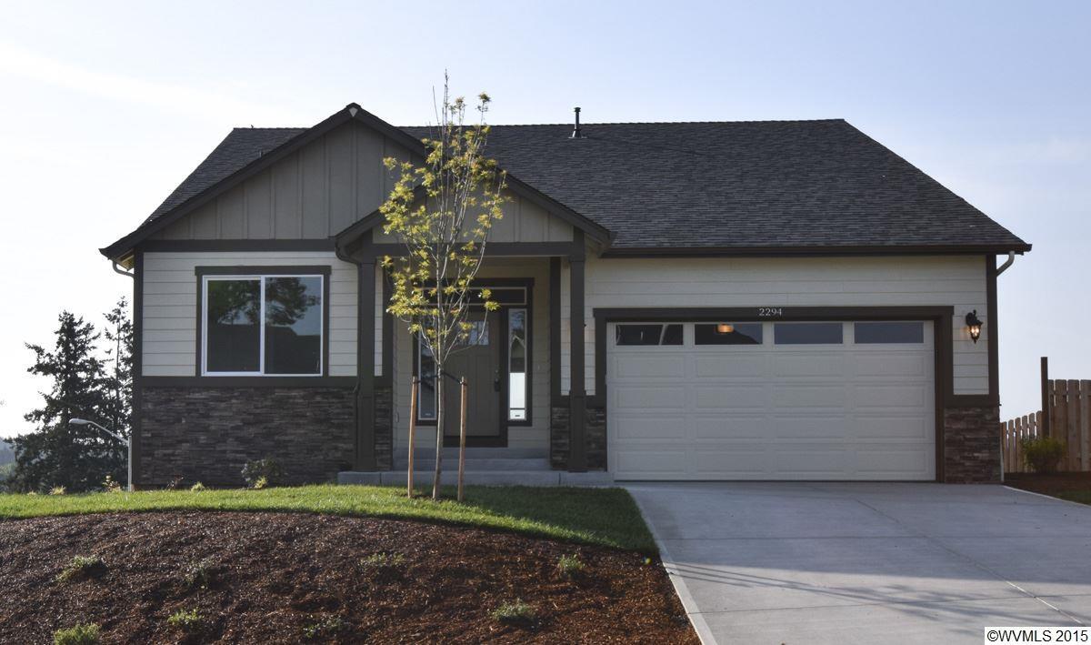 Property Photo: 2294 Genesis Ct SE OR 97306