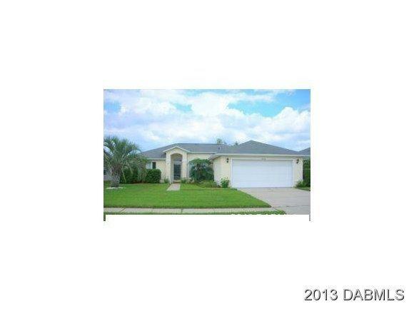 Property Photo: 6752 Ferri Circle FL 32128
