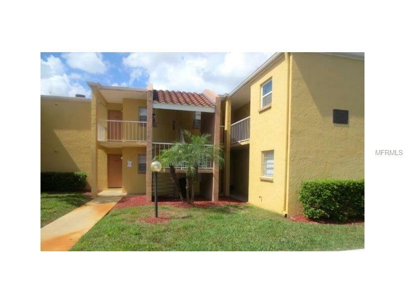 Property Photo: 2866 Somerset Park Drive 101 FL 33613