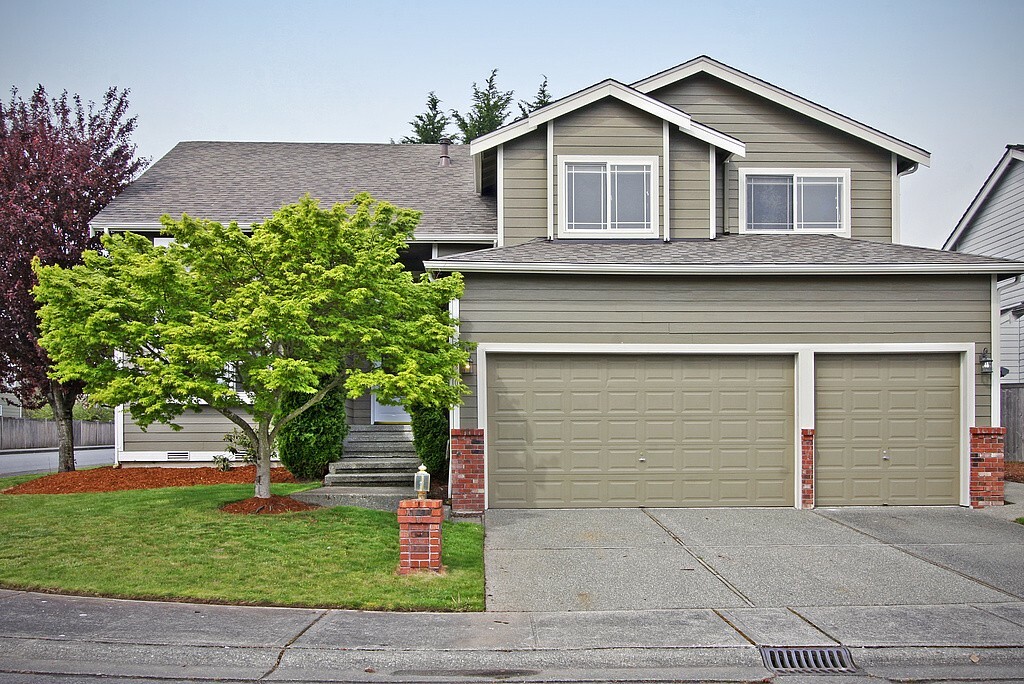 Property Photo:  13002 SE 305th Place  WA 98092 