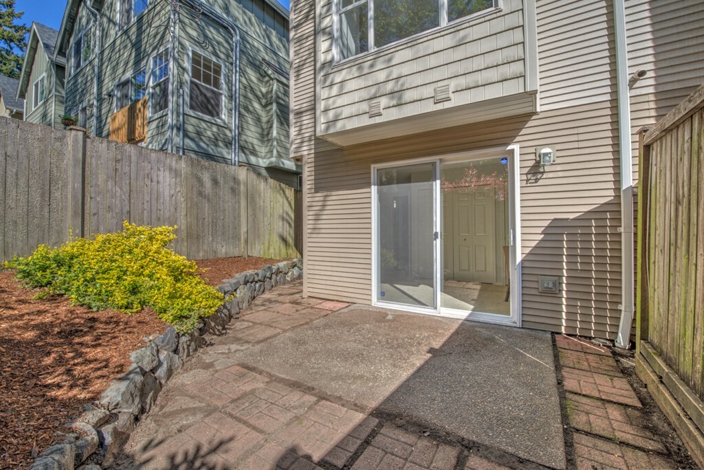 Property Photo:  13716 Midvale Ave N  WA 98133 