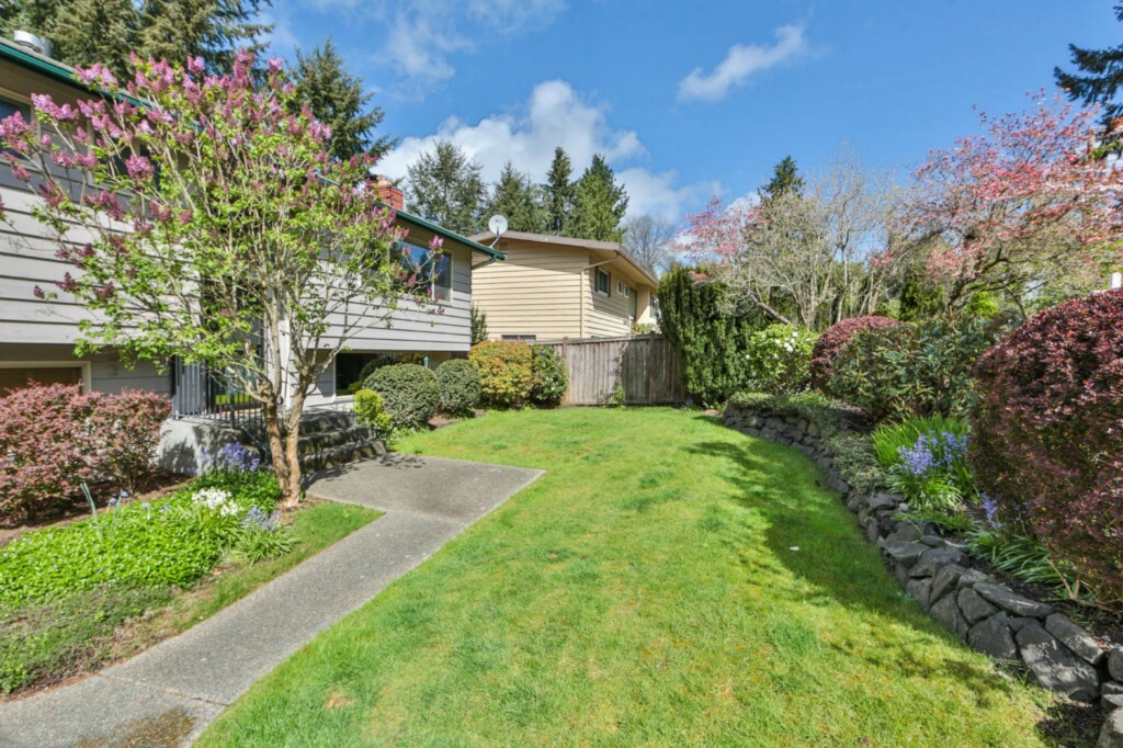 Property Photo:  24304 44th Ave W  WA 98043 