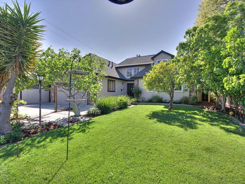 Property Photo:  499 Rosewood Avenue  CA 95117 