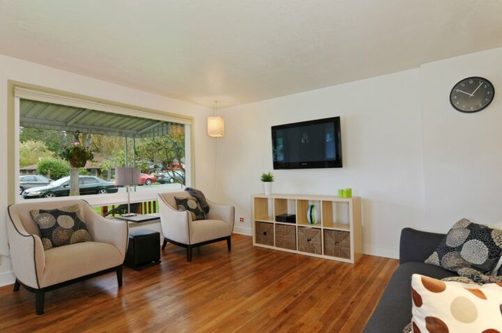 Property Photo:  847 NE 189th St  WA 98155 