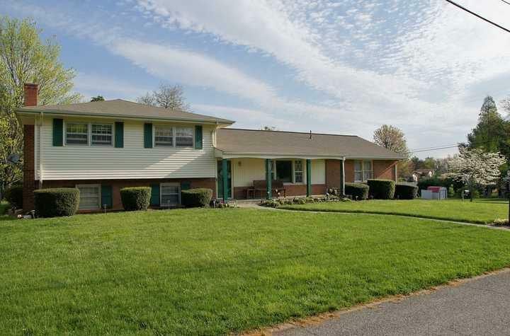 Property Photo:  5001 Keithwood Dr SW  VA 24018 