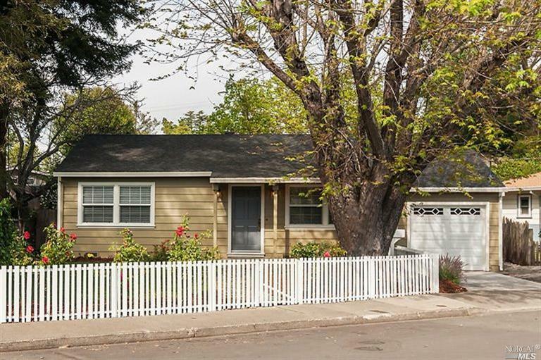 Property Photo:  1213 Carr Avenue  CA 95404 