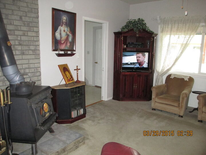 Property Photo: 222 NE 2nd Ave WA 98565