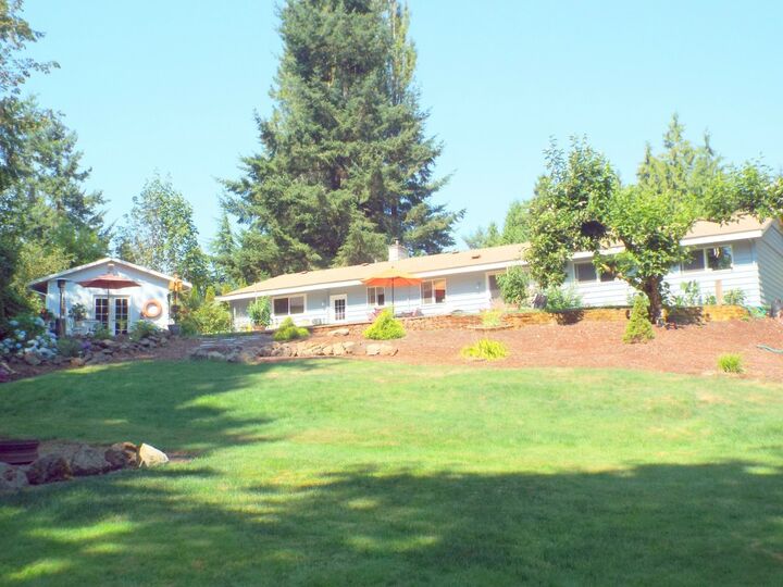 Property Photo:  15323 SE 232nd Place  WA 98042 