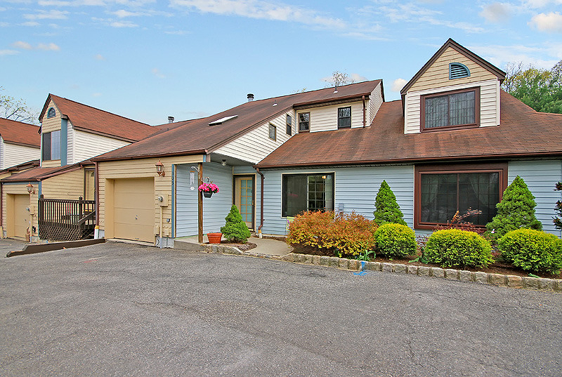Property Photo: 305 Betty Ln NJ 07803