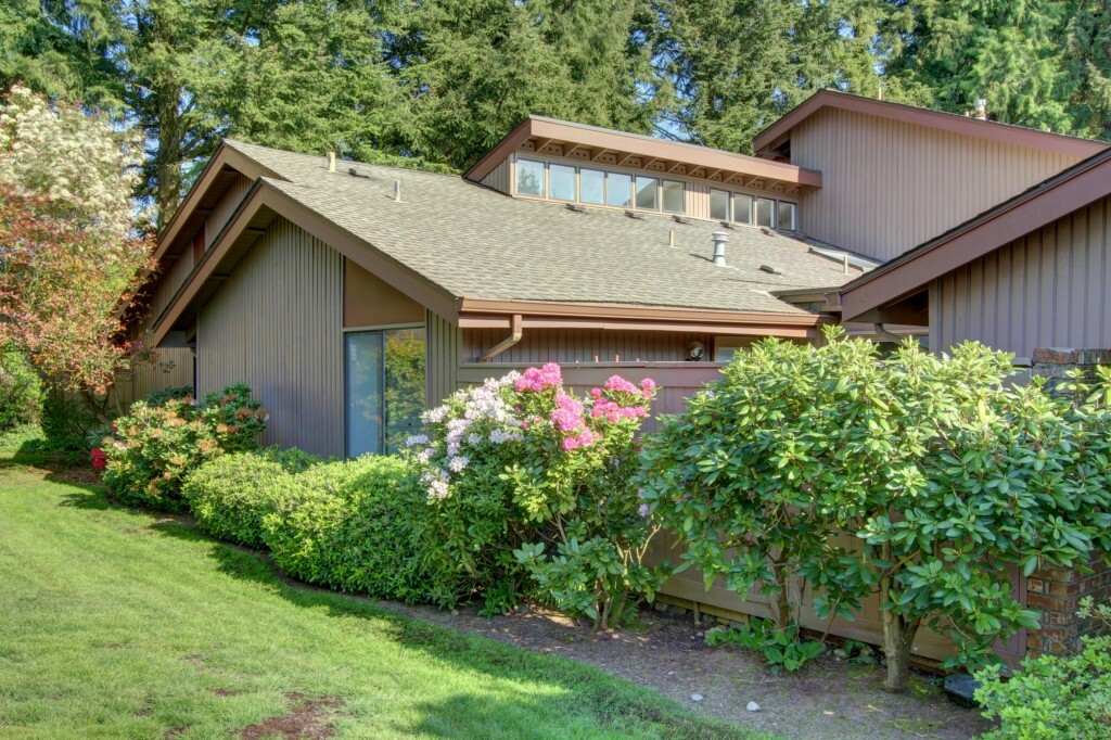 Property Photo:  130 143rd Place NE  WA 98007 