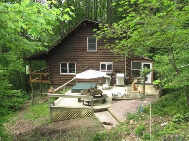 Property Photo: 18496 Gambier Road OH 43050