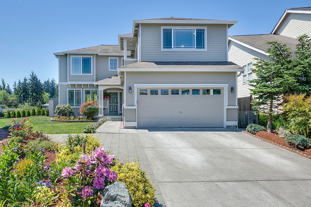 Property Photo: 4512 221st Place SW WA 98043