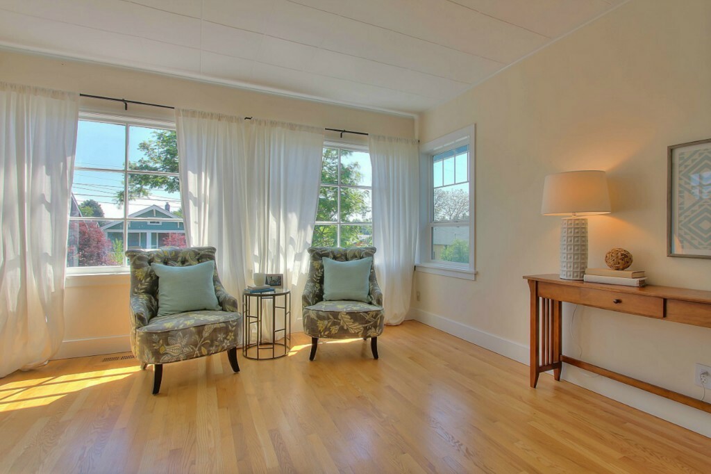 Property Photo: 518 N 84th St WA 98103