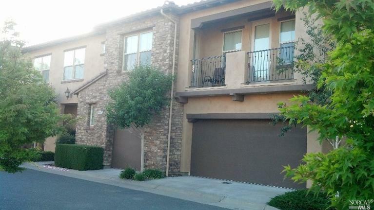 Property Photo: 185 Stonegate Circle C CA 95425