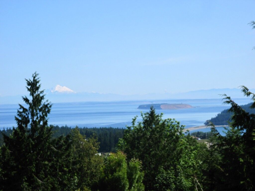 Property Photo:  571 Solana Pkwy  WA 98382 