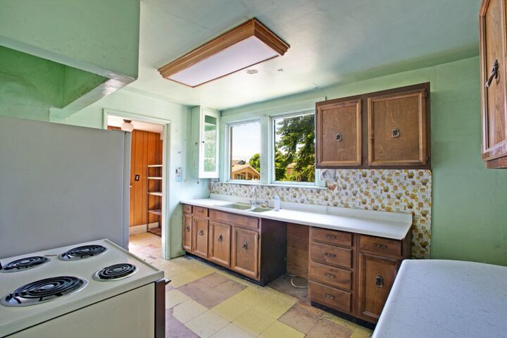 Property Photo: 3531 SW 100th St WA 98146