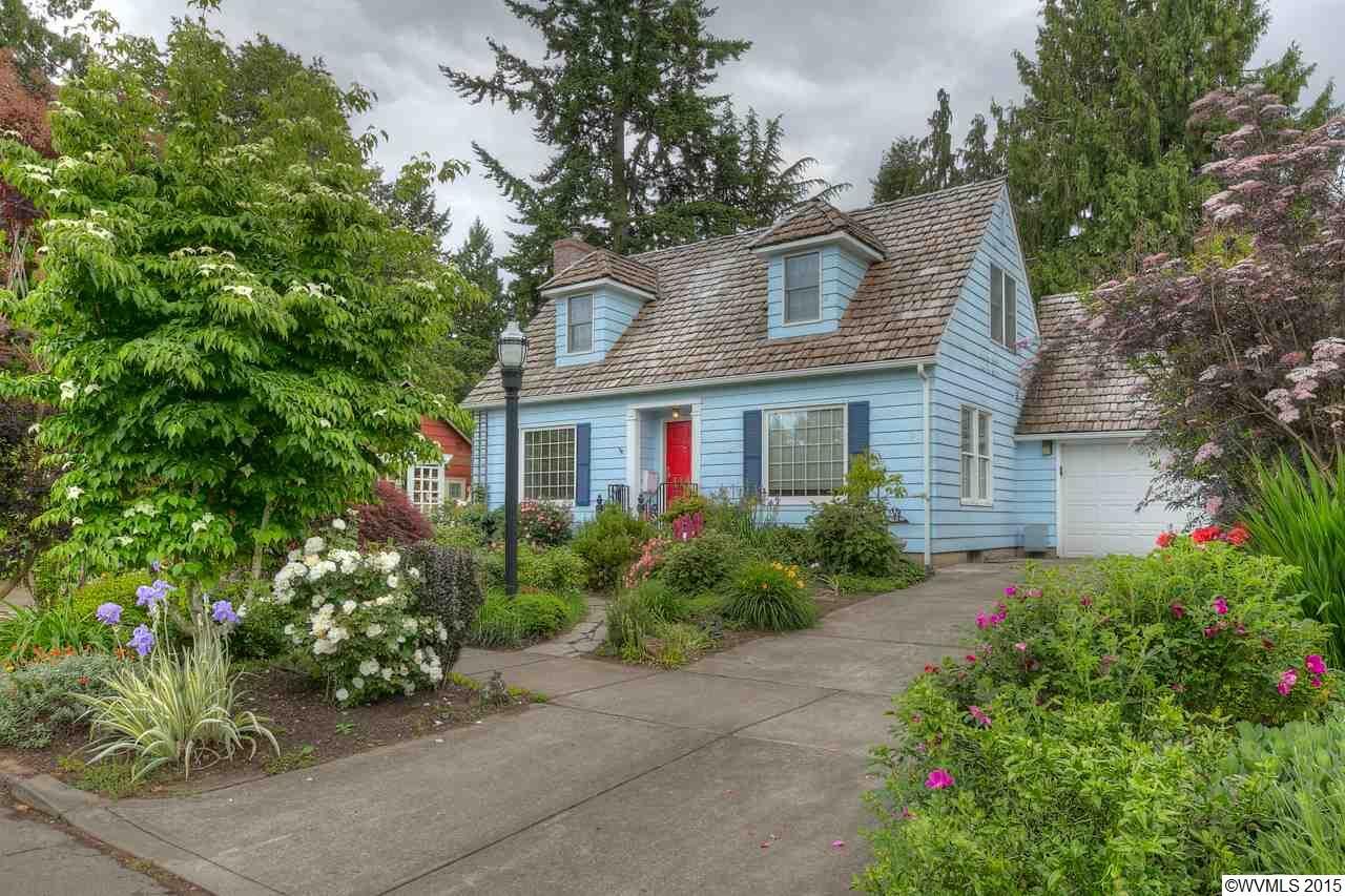 Property Photo:  1465 21st St NE  OR 97301 