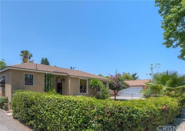 Property Photo:  6863 Yarmouth  CA 91335 