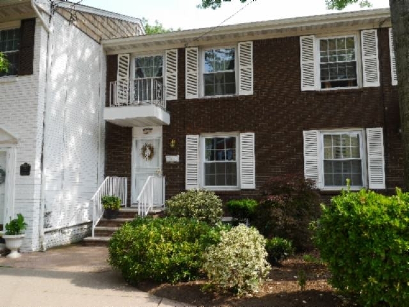 Property Photo:  122 Howell Ave  NJ 08863 