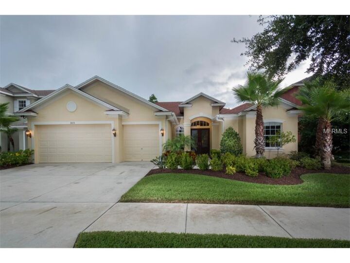 Property Photo:  